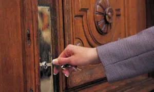 Miami Central Locksmith Miami, FL 305-894-9387 - 4a-Door-Unlock