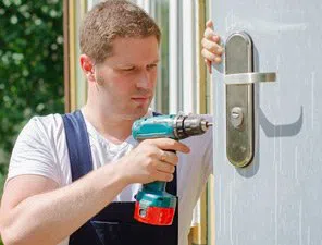 Miami Central Locksmith Miami, FL 305-894-9387 - 9a-Lock-Changing